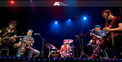 Xutos_e_Pontapés.jpg Xutos_e_Pontapés.jpg