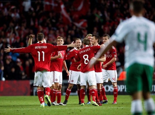 dinamarqueses festejam.jpeg