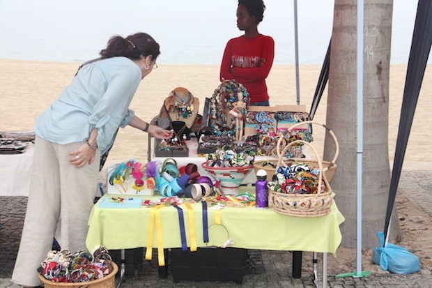 Feira de Artesanato Urbano SAPO Viajar Angola Armario Que Plancha La Ropa ~ Feira de Artesanato Urbano SAPO Viajar Angola